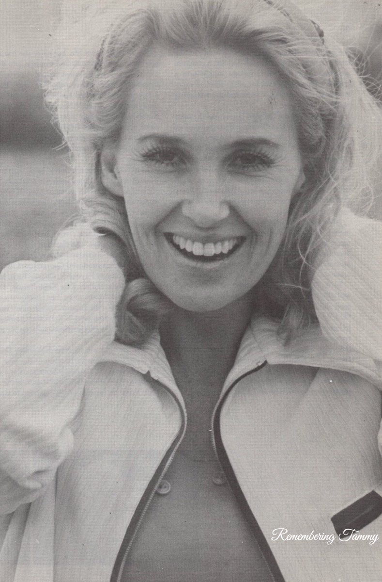 RememberTammy's tweet photo. #rememberingtammy #oneofakind #TammyWynette #standbyyourman50years #FirstLadyOfCountryMusic https://t.co/LLNrK4bLDO