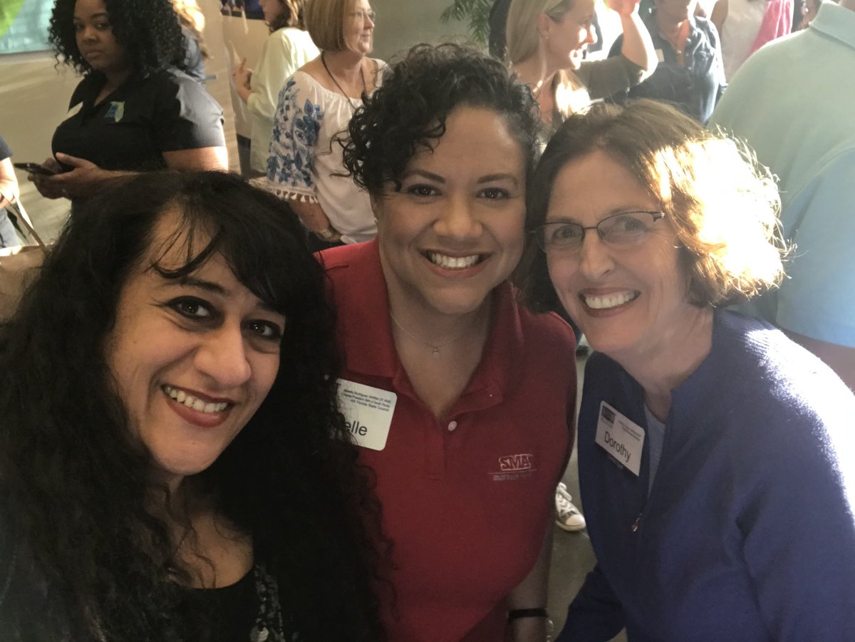 HRinspired's tweet photo. The @hrflorida council is volunteering @feedhopenow! #HRFL18 @HRTampa https://t.co/zeKzTWyUq2