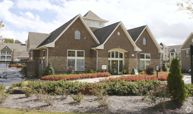 twilbert's tweet image. #Decaturish area rules Atlanta apartment sales. By @TheCoStarGroup klou.tt/1keufp4nm80fl