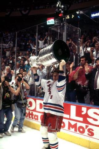Happy birthday to legend Adam Graves!   