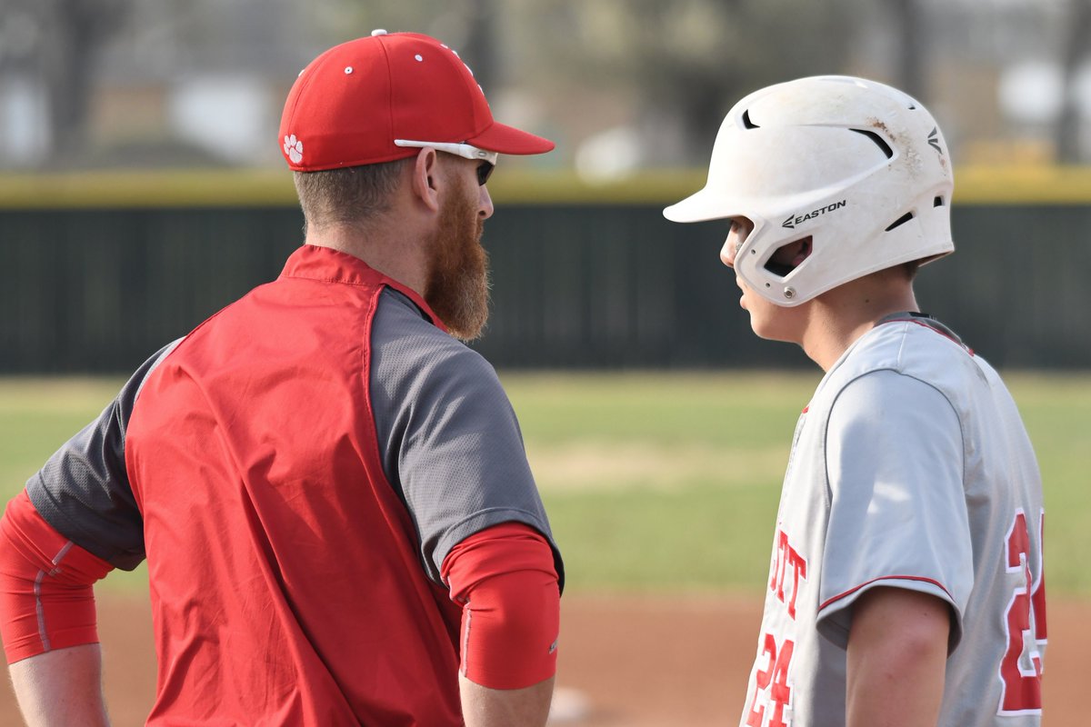 Andrew__Towne's tweet image. There is A LOT of baseball knowledge in these two photos between @ZackMurry, @CoachReganFS and Adam LaRoche! That was a fun game to watch this afternoon between two well coached teams!