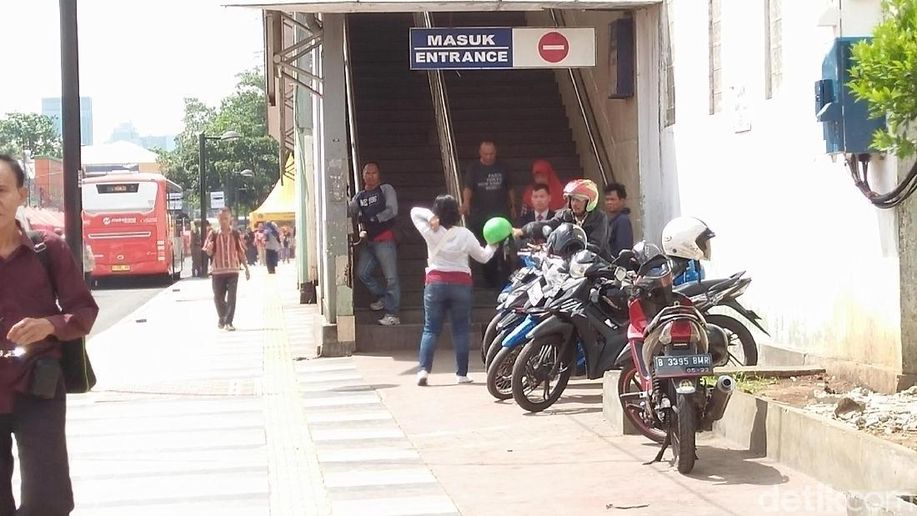 Motor Lebih Cocok Angkut Barang Ketimbang Jadi Angkutan Umum detik.id/6YjRsE