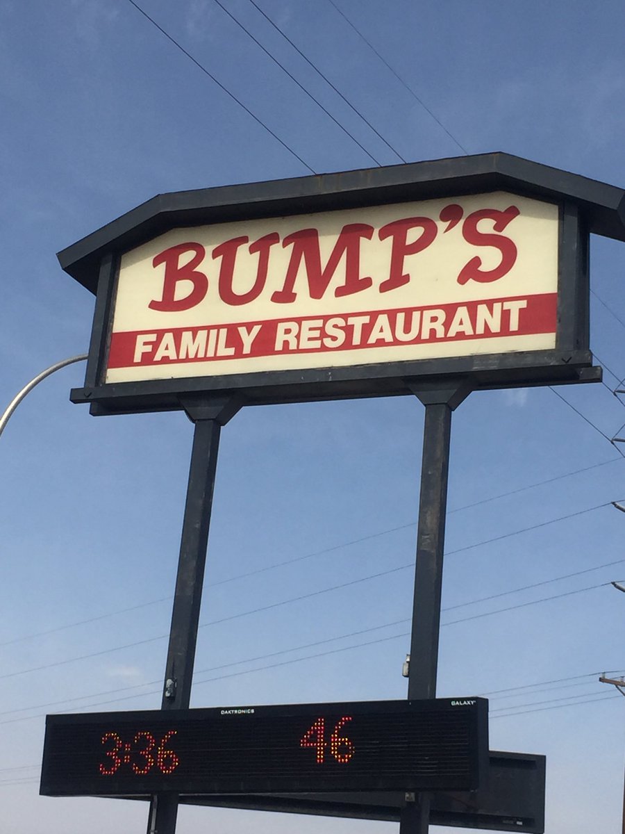 PAOnTheMic's tweet photo. En route to Marshall, MN for #92Noon radio tomorrow. Good to see @DanBarreiroKFAN got into the Glencoe restaurant business. https://t.co/aGbn4AYjxW