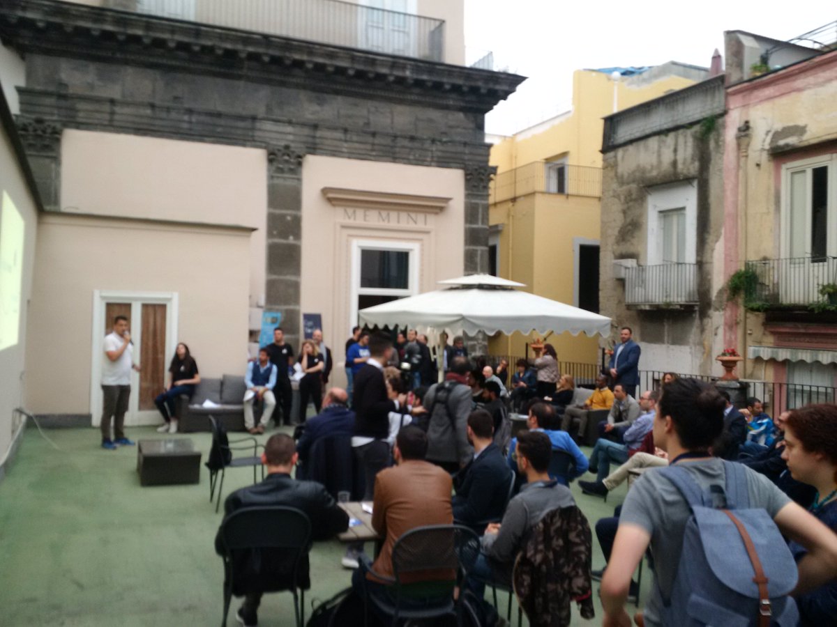 killermedia's tweet photo. Alcuni frammenti del #NAStartUpDay 042 dalla #StartUpInTerrazza https://t.co/7CMo4tTM7z