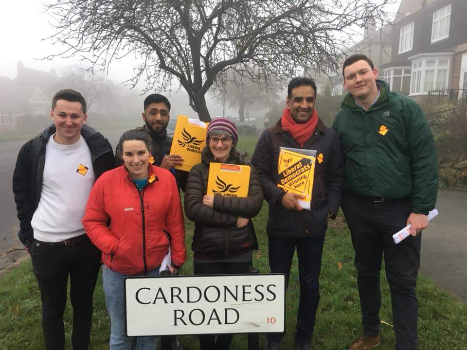 SheffLibDems's tweet image. Really great evening meeting residents in Crosspool today - a real hunger for change!
Several people approaching us telling us they&apos;ll be voting for Mohammed Mahroof 
#libdemdoorstep