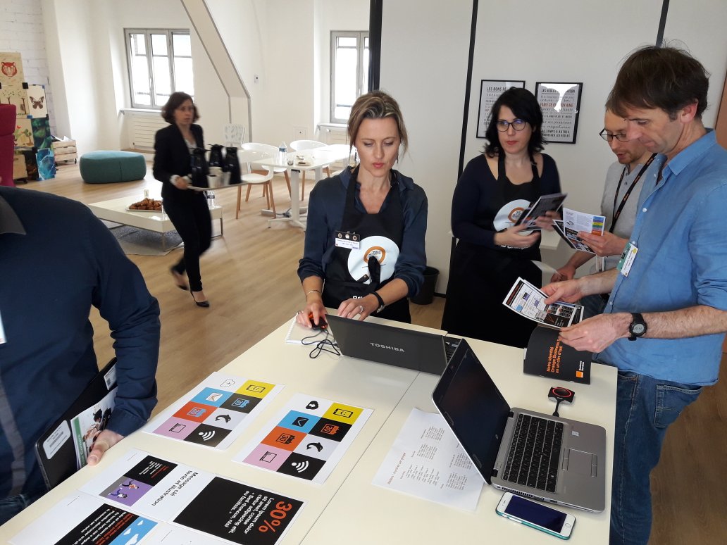 RollandLucile's tweet photo. #brandbar #orangebusinessservices sur le site d'archives! La #marqueorange en simple et ludique π» https://t.co/uEK6h0PGnI