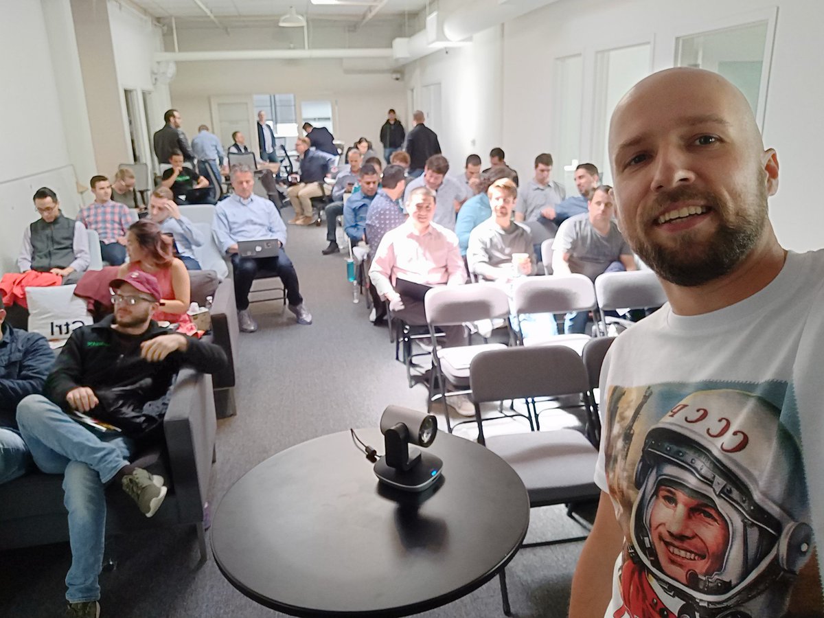 Giving some product update to our sales team on the release of NGINX Unit. #april12 (at @NGINX, Inc. in San Francisco, CA) swarmapp.com/c/8Sa2m62xLQD