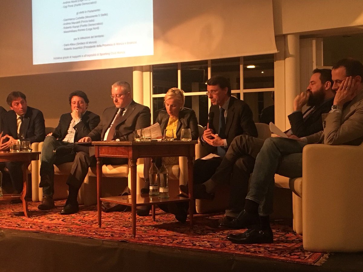 mandelli_andrea's tweet photo. Nella serata organizzata dal @qn_giorno ho ribadito l’impegno preso in campagna elettorale per la #Brianza proseguirò alla #Camera il lavoro iniziato al #Senato per il nostro territorio #sportingclubmonza #RipartiamodallaBrianza https://t.co/qkbHajCuNZ