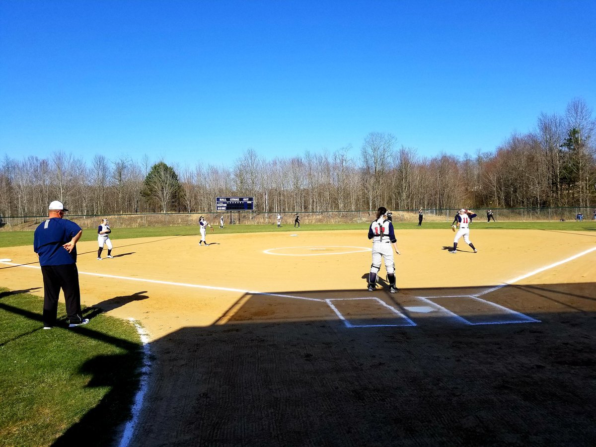59SportsZone's tweet photo. Another Perfect Day, and we might have a Pitchers Duel on tap for this one.

RHP - Savannah Bragg (Independence)
vs.
RHP - Ashley Fridley (Fayetteville)

#wvprepsb @softball_IHS_ @FHSFanaticFans https://t.co/RPsB5M68A6
