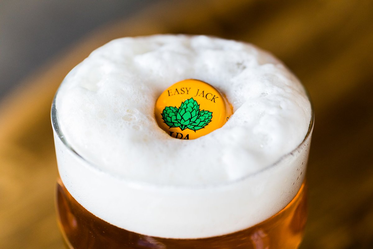 mike_v_sardina's tweet photo. Beer foam win, right here…  RT@FirestoneWalker: Warning: do not drink a beer with a bottle cap in it but do get yourself a pint of #EasyJack. https://t.co/hPiC3ZMdJM
