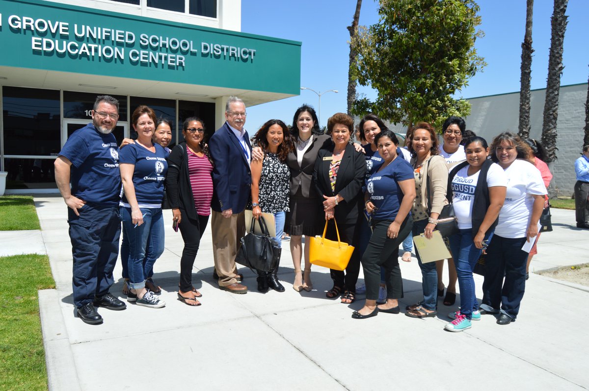 GGUSD's tweet photo. POWERFUL PARENT PARTNERSHIPS: Today, more than 130 parent leaders from nearly all of GGUSD's 67 schools attended our first Parent Leadership Academy to collaborate about parent community outreach. We are so grateful to work hand-in-hand with these amazing parents. #ChooseGGUSD https://t.co/ZPusJa82c5