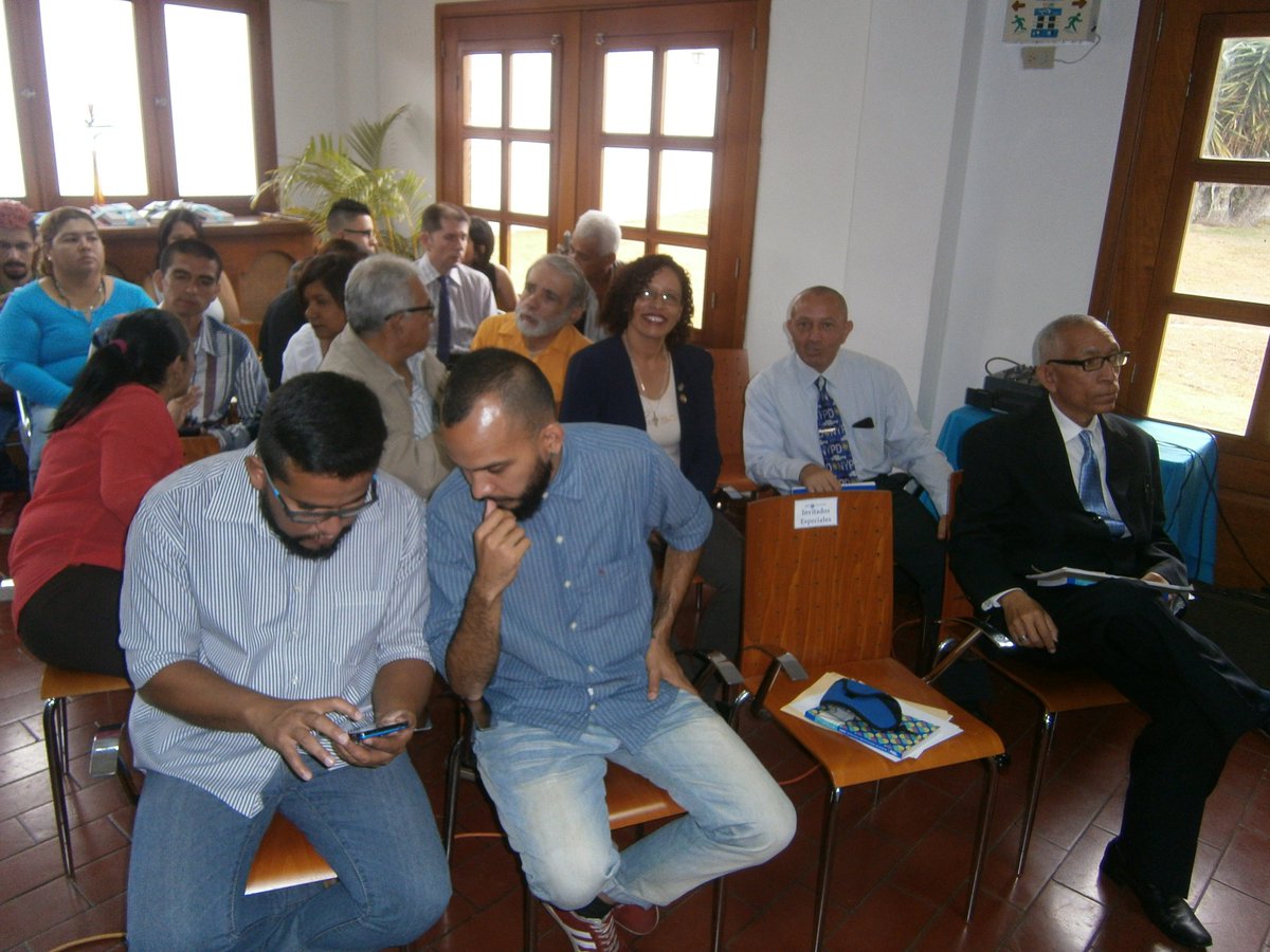 La <a href="/uney_oficial/">UNEY</a> tiene a: inSITU la revista arbitrada para la investigación universitaria y postgrado, <a href="/MedozaWullian/">Wullian Mendoza</a> acompañado del tren rectoral en el relanzamiento de tan importante espacio para la divulgación del conocimiento <a href="/hugbelpsuv/">Hugbel Roa</a> <a href="/opsuoficial/">Opsu Oficial</a> .@Mppeuct <a href="/FundaciteYara/">Fundacite Yaracuy</a>