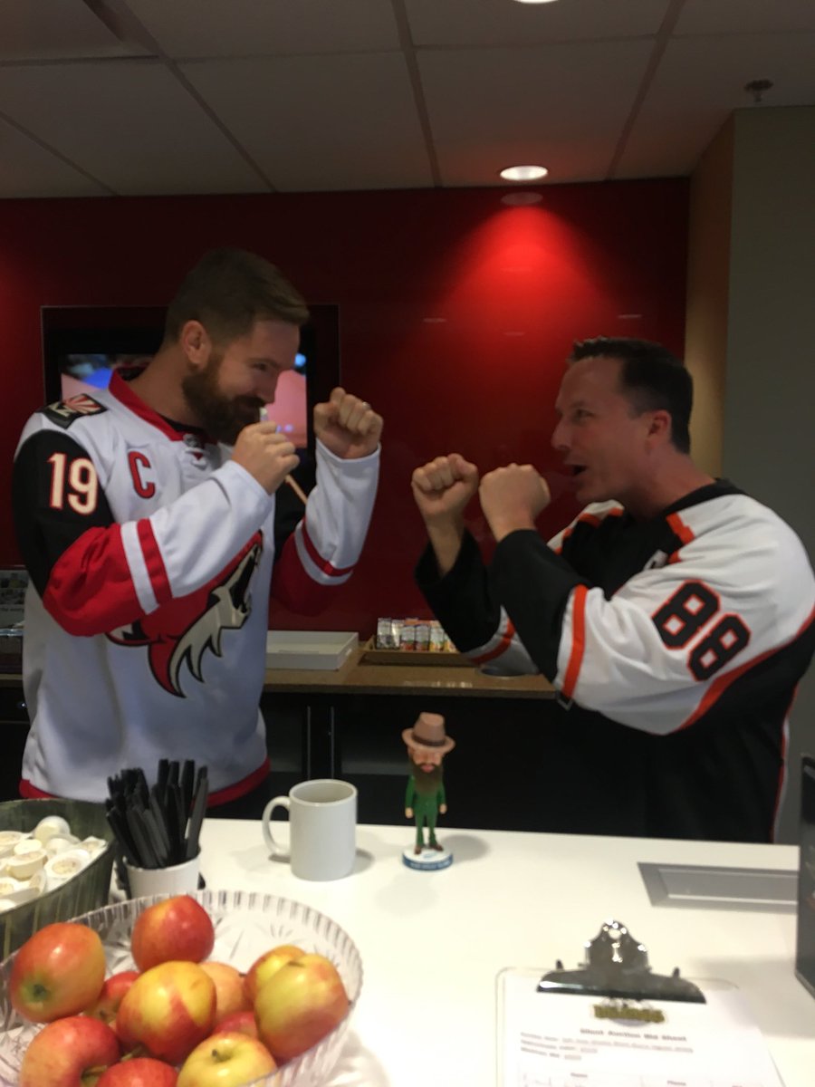chris_ashburn's tweet photo. With a resounding thank you, I am pleased to announce, Richard Gibbons and @RegusCanada #Kelowna have raised $5280 for #humboldtsrong #JerseysForHumboldt #fundraiser #HumboldtBroncos @CastanetNews @GlobalOkanagan https://t.co/2oX14d7aws