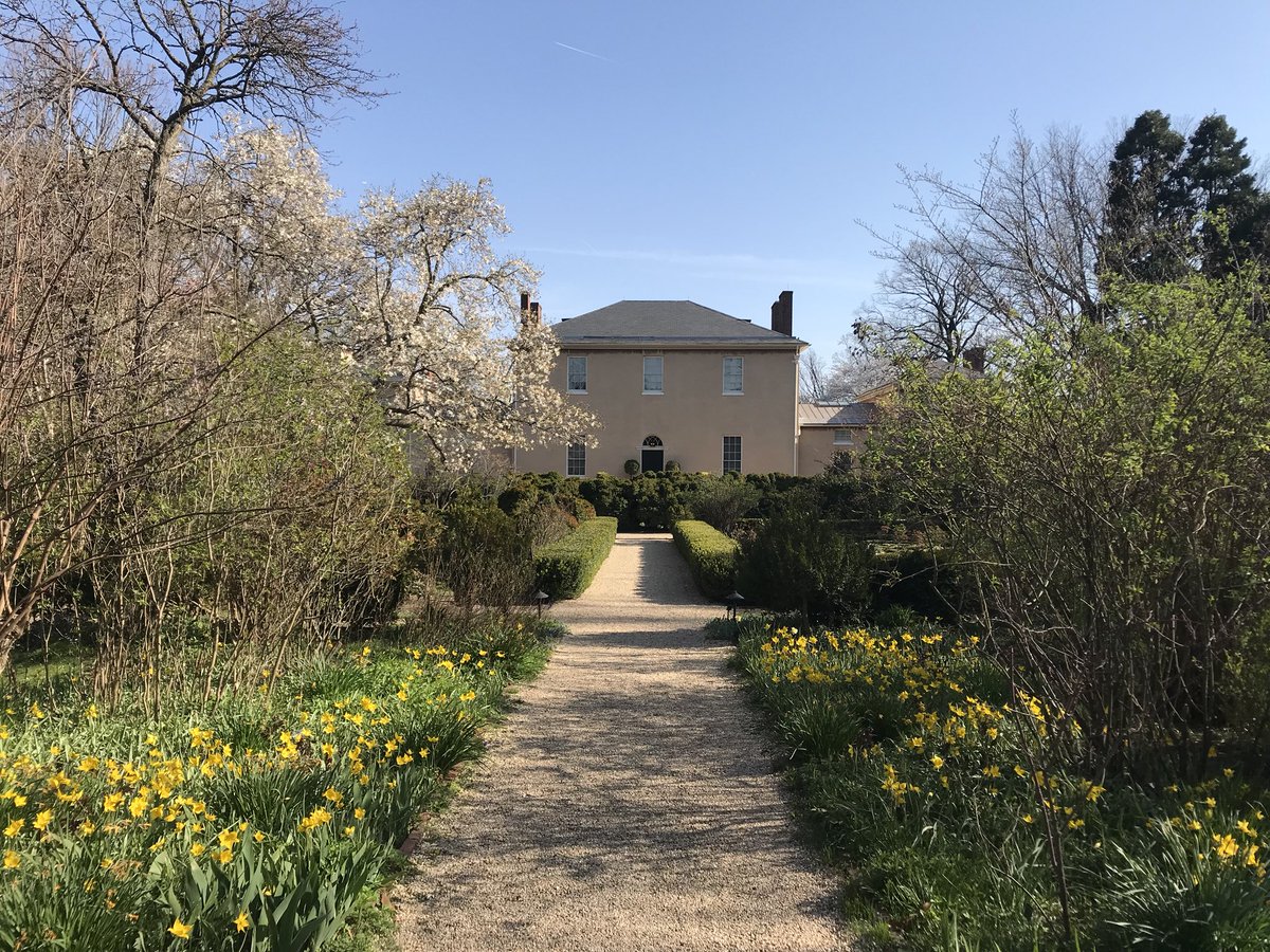 coopgolfdiz's tweet photo. @TudorPlace enjoying some great company tonight celebrating @OutIllumination 20 years on a gorgeous historic property https://t.co/hYmGZ2ocNS