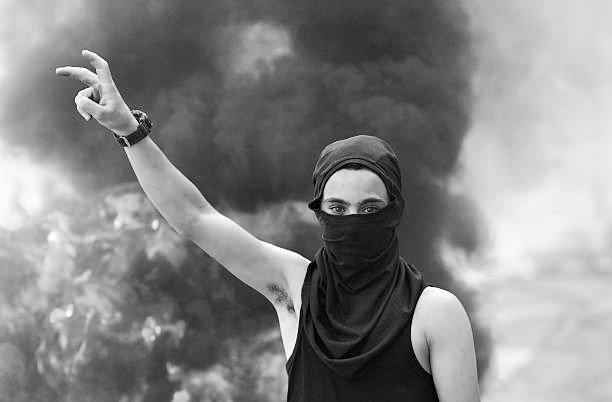 blacklupineri's tweet photo. BLACKFURIES SUPPORT #Antifa #FreePalestine #afrinisnotalone #YPJ #YPG #PKK #LonglivePeshmerga #internationalfreedombattalion PRIMA REGOLA ROMPERE LE REGOLE!! https://t.co/nM9e6KZULr