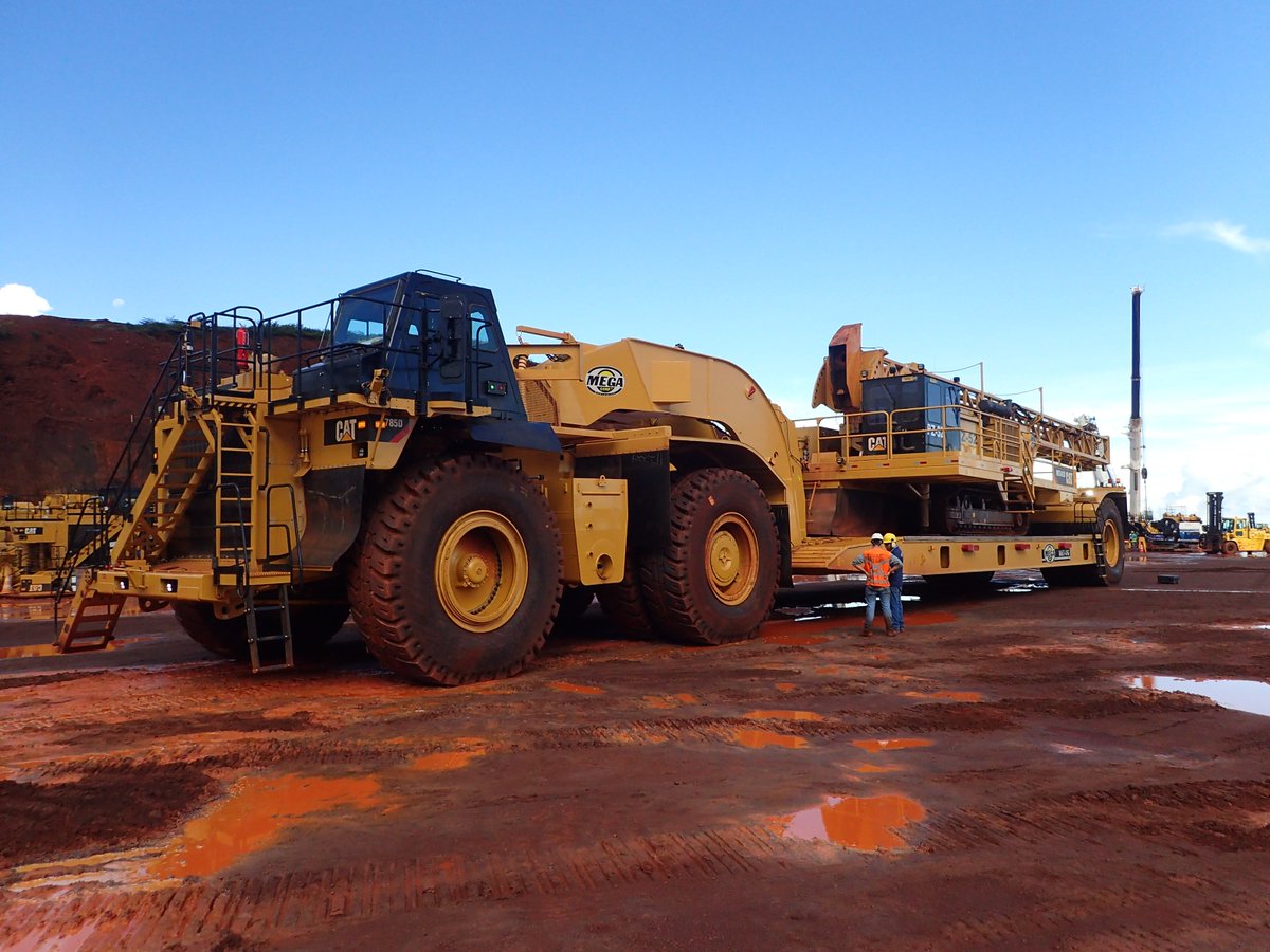 MegaCorpWW's tweet photo. #ThrowbackThursdays In 2016 we built our 1st three MET-DG on CAT785D equipment trailers with detachable goosenecks. Here are some more photos from #Brazil near Canãa dos Carajás #sotreqcat #catmachines #catmining #caterpillar #MD6420 #mining #caterpillarInc #MegaWorldwide https://t.co/xFj0kCHYMw