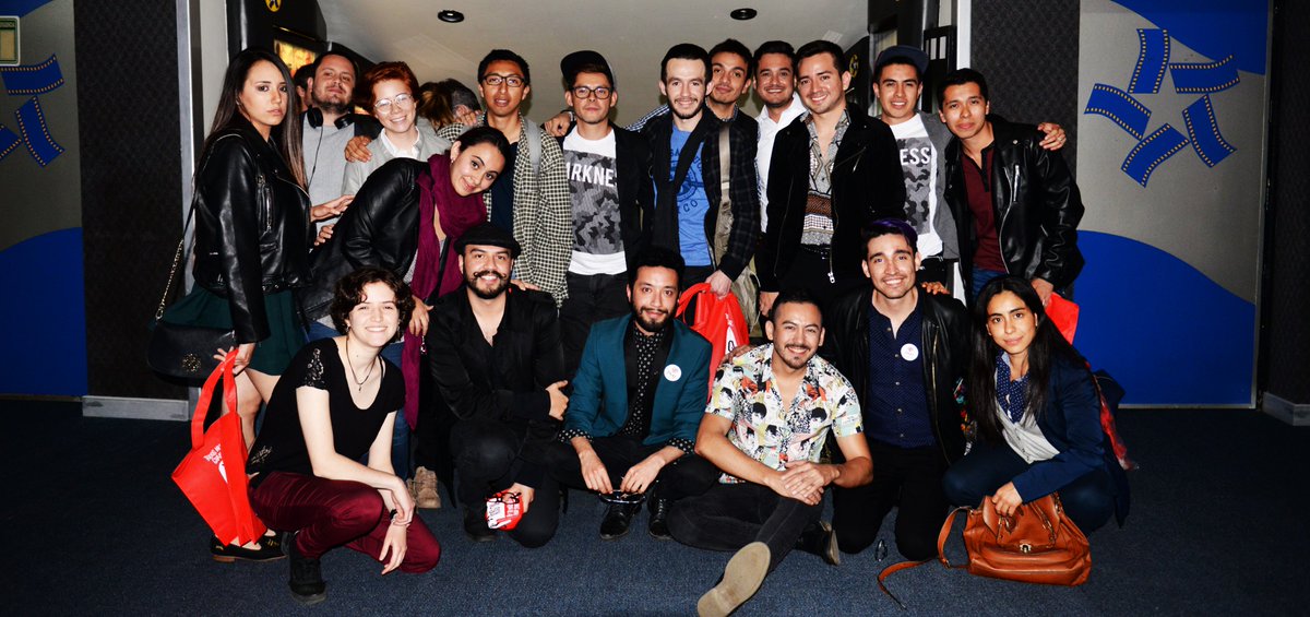YaajMexico's tweet photo. Embajadas,activistas,actores,influencers,Gobierno,medios de comunicación, cantantes,familias,todos unidos en 1 cine para compartir un mensaje de amor en México. @lovesimonmovie @MuseoMyT @blued @Cinepolis @TCFHE gracias x acercarse a nosotros para hacer este evento posible #LGBT https://t.co/j5MiYWLAV3