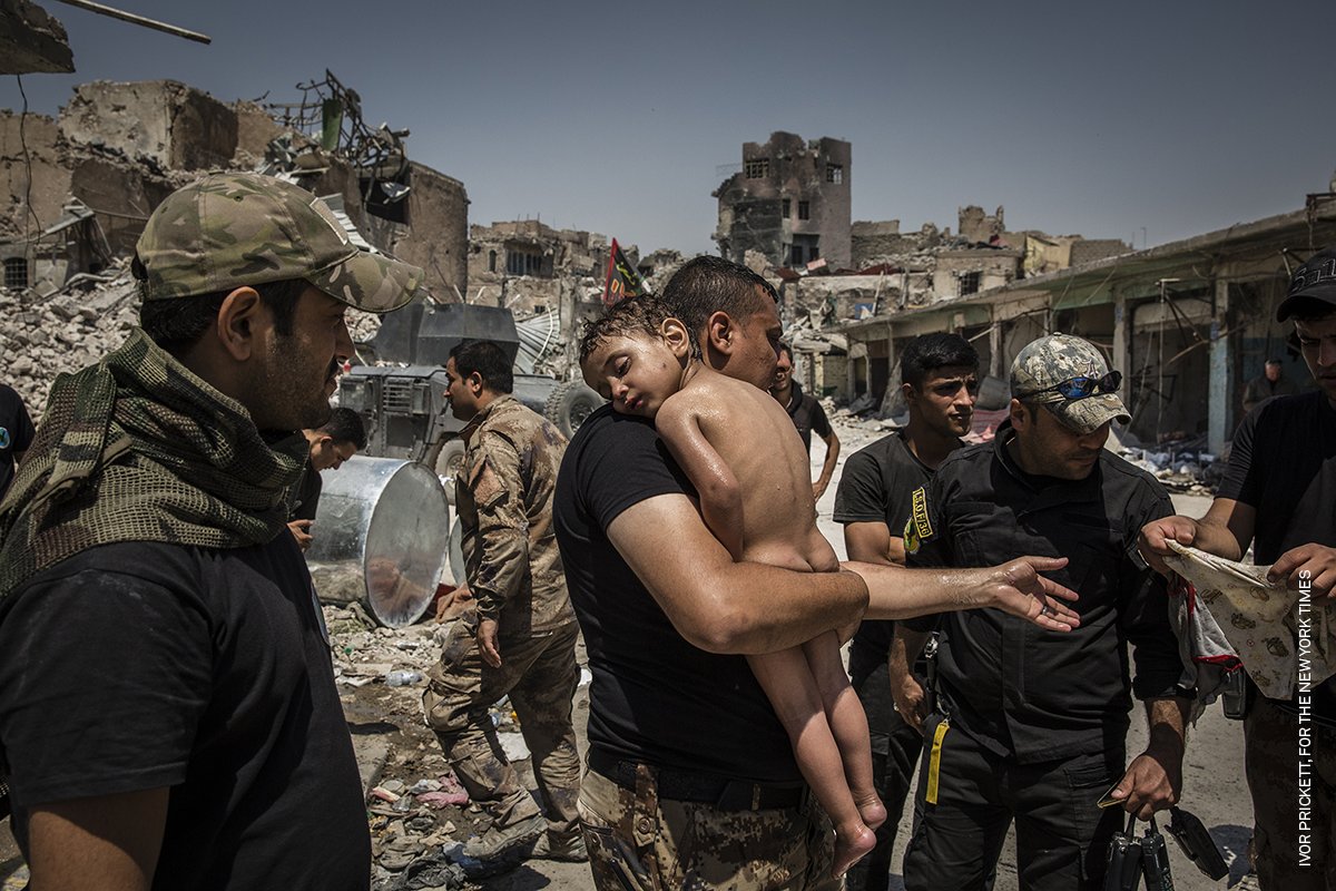 The 1st Prize in 'General News, Stories' of the #WPPh2018 Photo Contest was awarded to <a href="/ivorprickett/">Ivor Prickett</a> for 'The Battle for Mosul': bit.ly/2EGDrZz

See the full gallery of 2018 Photo Contest winners: bit.ly/2l0GDqM