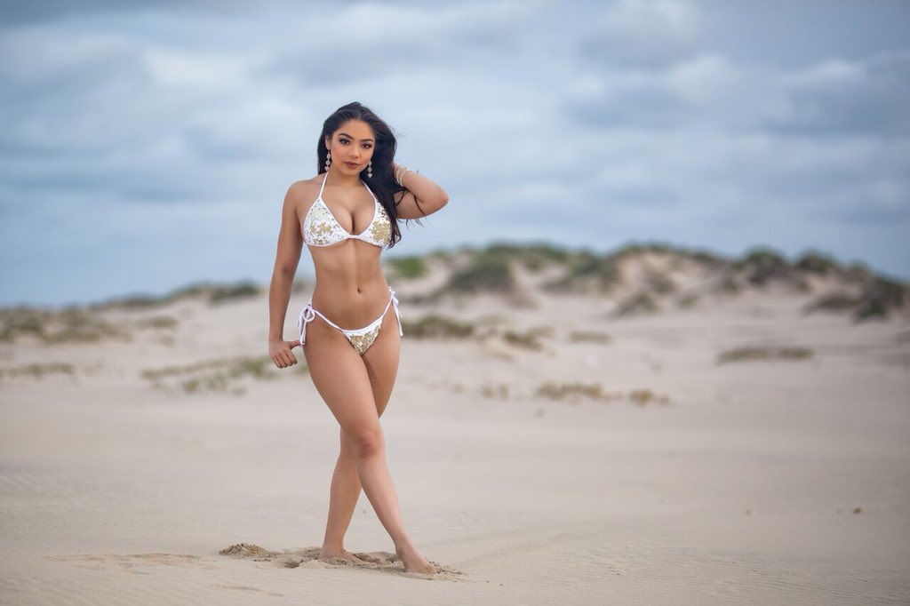 Erica_Cast4's tweet photo. My daughter Ashley makes me proud! #model #prodancer #promoter #spi #photoshoot #latinvibes #hispanicbeauty #whatsnext #proudmom https://t.co/FdLqfbuLSi
