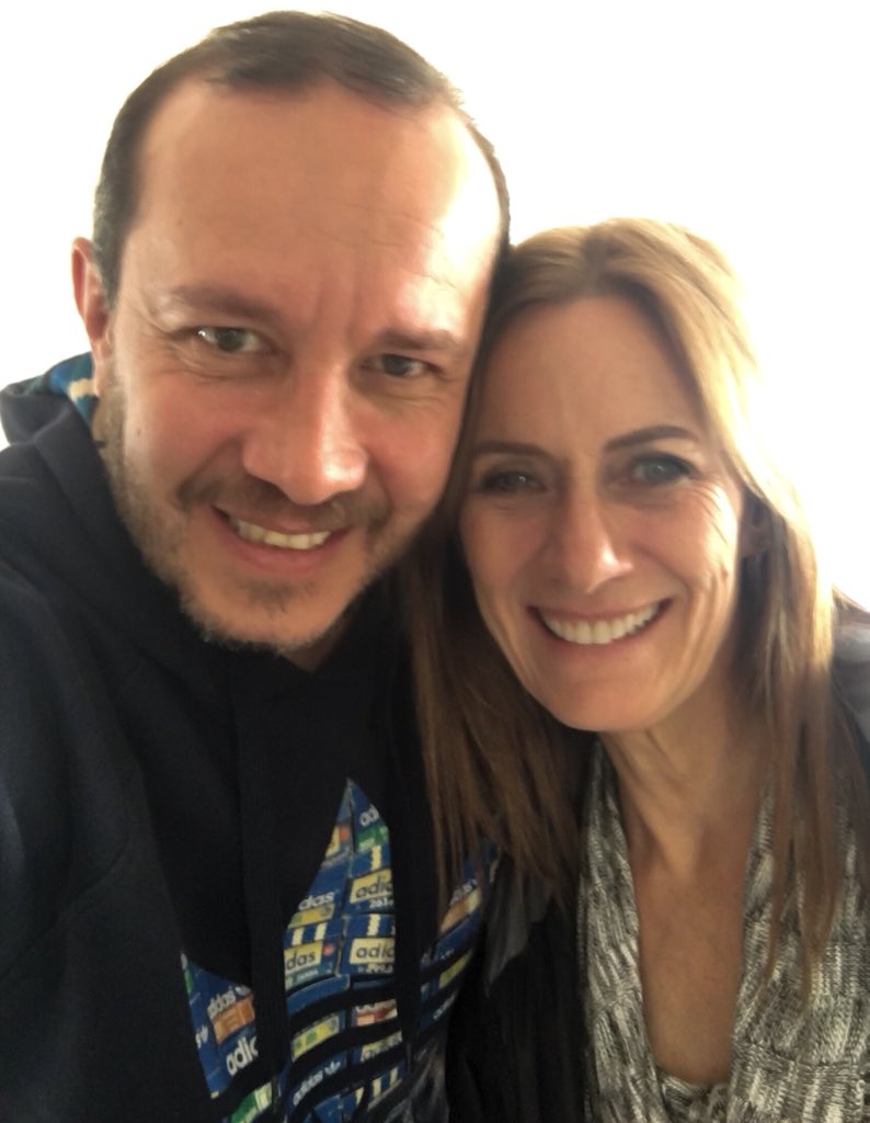 oskaractor's tweet photo. Amores para toda la vida y ella...
@kristililley te adoro ❤️❤️❤️
#me #she #friendsforever #oskaractor https://t.co/IAnQbgxBuM