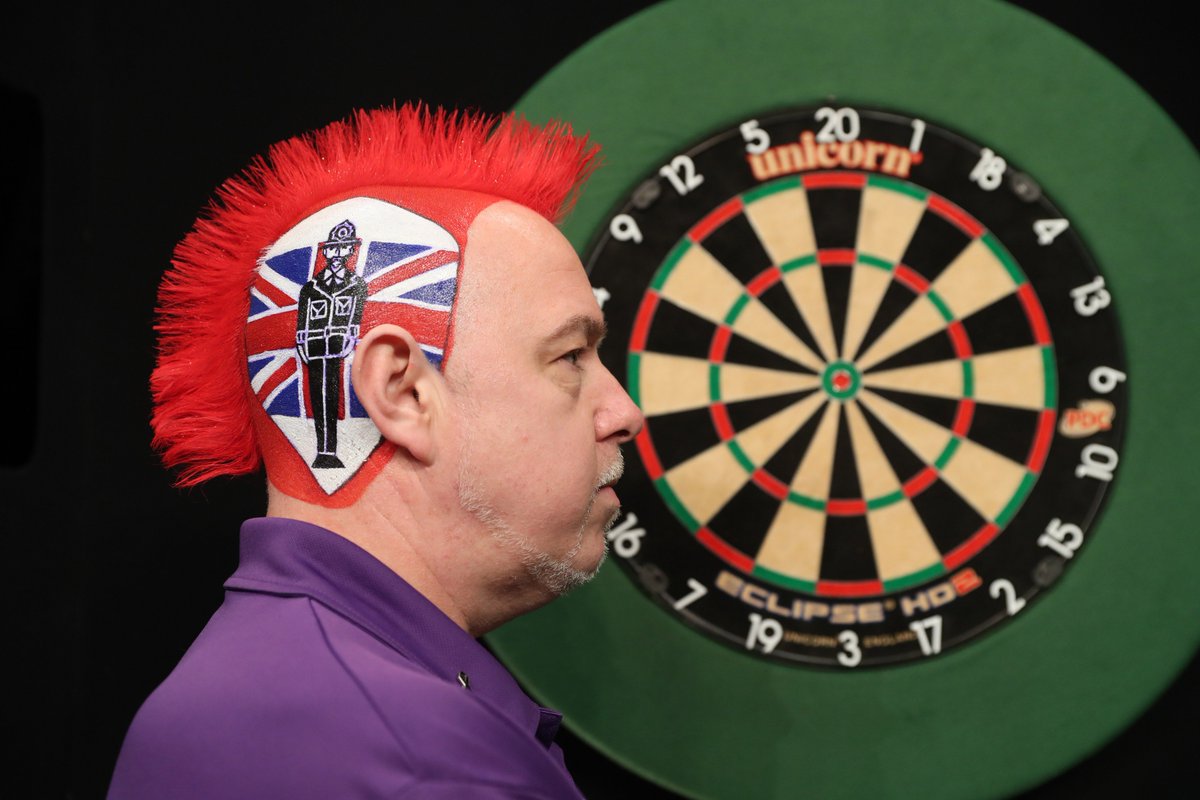 SkySportsDarts's tweet photo. 🙌LEGEND REMEMBERED🙌 @SheffieldArena @OfficialPDC @SkySportsDartsand darts fans remember the life and times of Eric Bristow MBE ahead of PL darts on Thursday night 
https://t.co/qGItwvsmMW https://t.co/2jGV1TYEk6