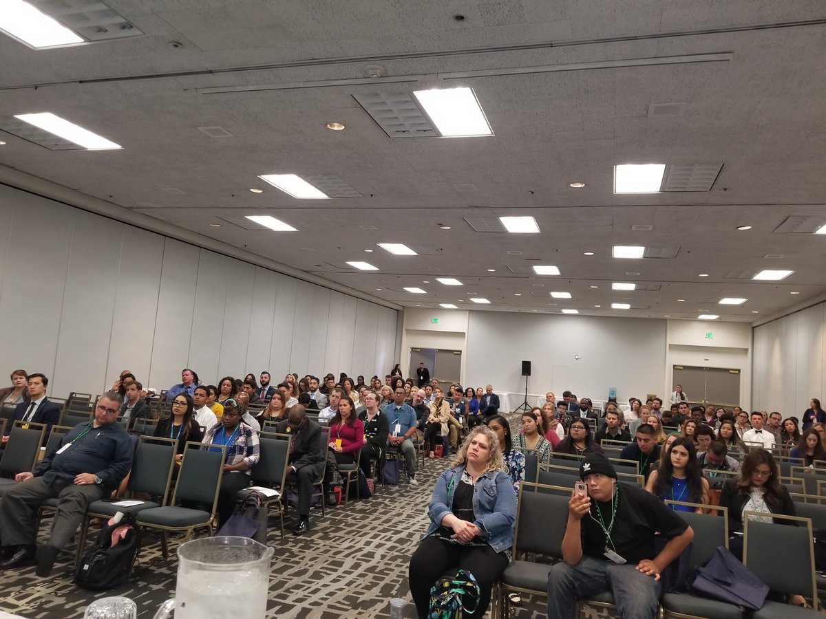 Mdouble_CJA's tweet photo. All about the #opportunityyouth What a great breakout session with @McElfreshLawCA @Marielena4U #dontbetrapped #letshumanize #notcriminalize Thanks for the opportunity @sdworkforce @sdACLU https://t.co/vFRK6m0MKY