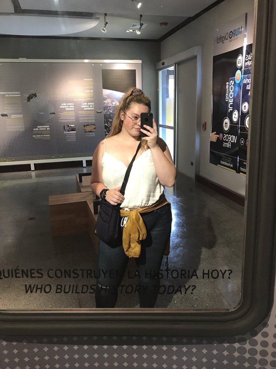 SydCahoon's tweet image. I am beautiful despite societal standards 💁🏼‍♀️ #FineWomenThatAreFat