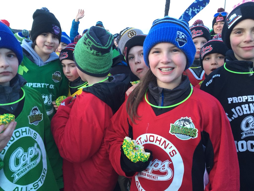 PeterCBC's tweet photo. Lots of ways kids showing their support including Broncos coloured donuts #JerseyForHumboldt https://t.co/R6De7mGLYX