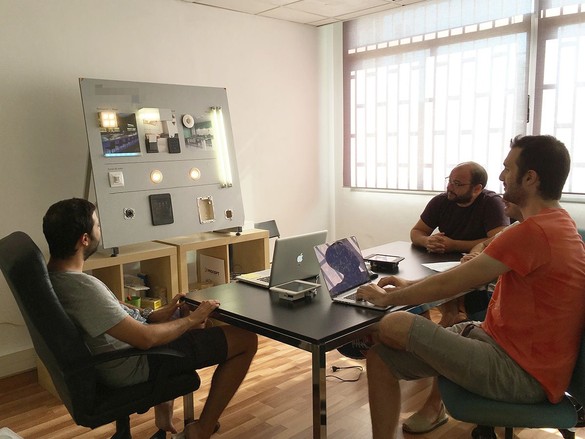 rebelandconnect's tweet image. How We Made #RemoteDevelopment Work With Physical Devices @PablosProject @mobilejazzcom @TeamViewer #productengineering #development #tech #remotework #remoteteams #fow buff.ly/2v8FYfz