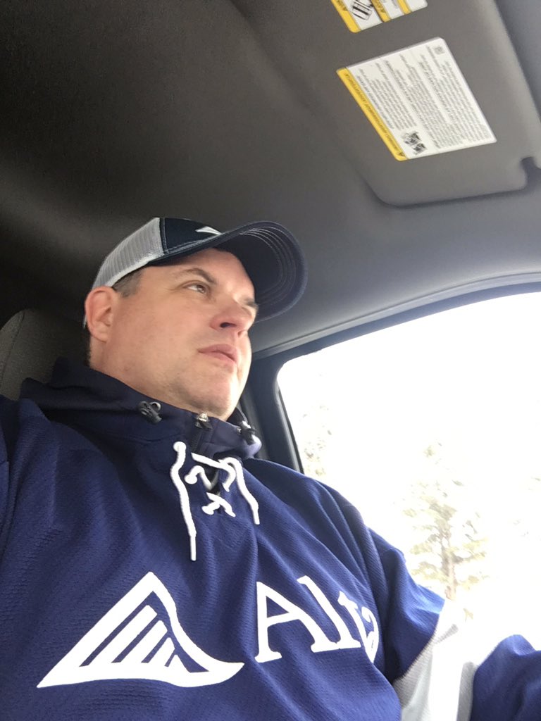 In honour of the #HumboldtStrong and our provincial neighbours #JerseyForHumboldt #PrayForHumboldt #AltaCanada