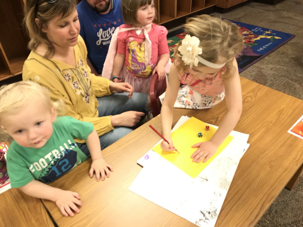 IPS_CFI's tweet photo. #StudentsLeadLearning
Sharing and reflecting with families @IPS_CFI https://t.co/3tSddwYkvH