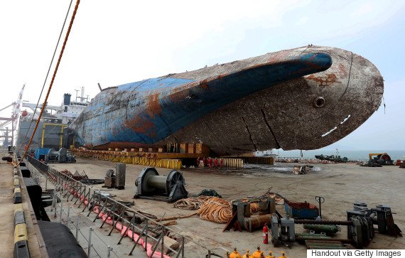efmthismorning's tweet photo. Next Monday will mark the 4th anniversary of the #Sewol Ferry Disaster.
Prof Arnold Howitt @ Harvard Kennedy School joins us to discuss #disaster_management
plus, how the tragedy is remembered... w/ REMEMBER SEWOL UK (@sewol_uk)'s Andrew Jensen - "you will never walk alone" https://t.co/DUMzqeWERg