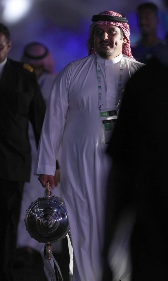a_alhanyan's tweet photo. هكذا تعامل الهلاليين مع بطولة الدوري..! https://t.co/9pPzAcP3U6