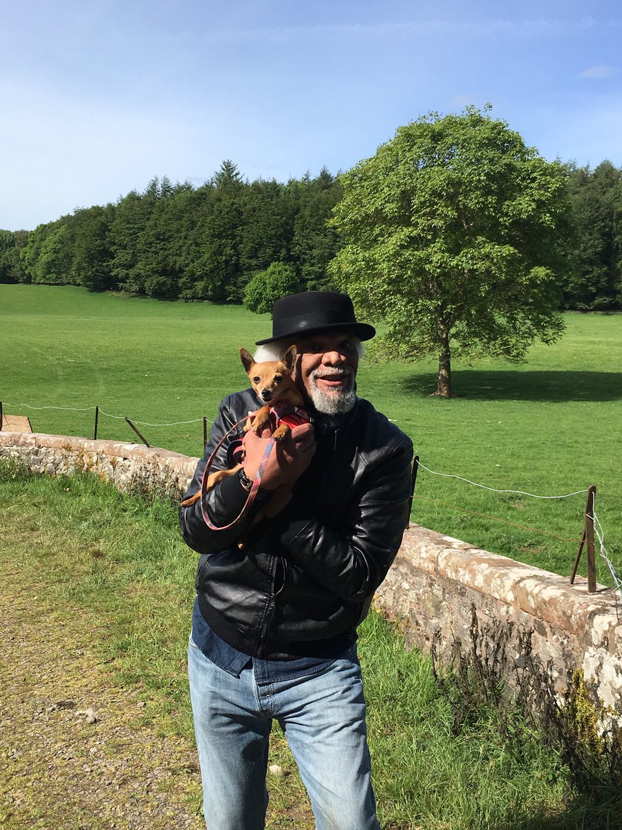AtaiiFarah's tweet photo. @PaulBarberActor Hey @PaulBarberActor I’ve just joined twitter and found you!! Hope you’re still using this account it’s Farah Persia’s owner, trainer , handler lol 😃 https://t.co/qGrhzPpeek