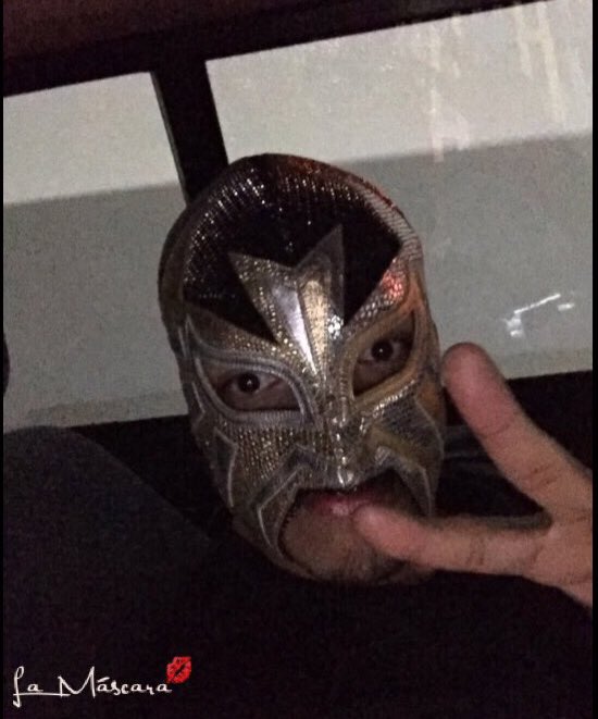 PapiLovers00's tweet photo. Bonito jueves #Retro 😘✌🏼 @mascara_papi #PapiDePapis💋 #MosqueteroJr💙 #Ingobernable #TotalmenteAlvarado 💪👑 #Papi😎 https://t.co/mzvnAwBi7b