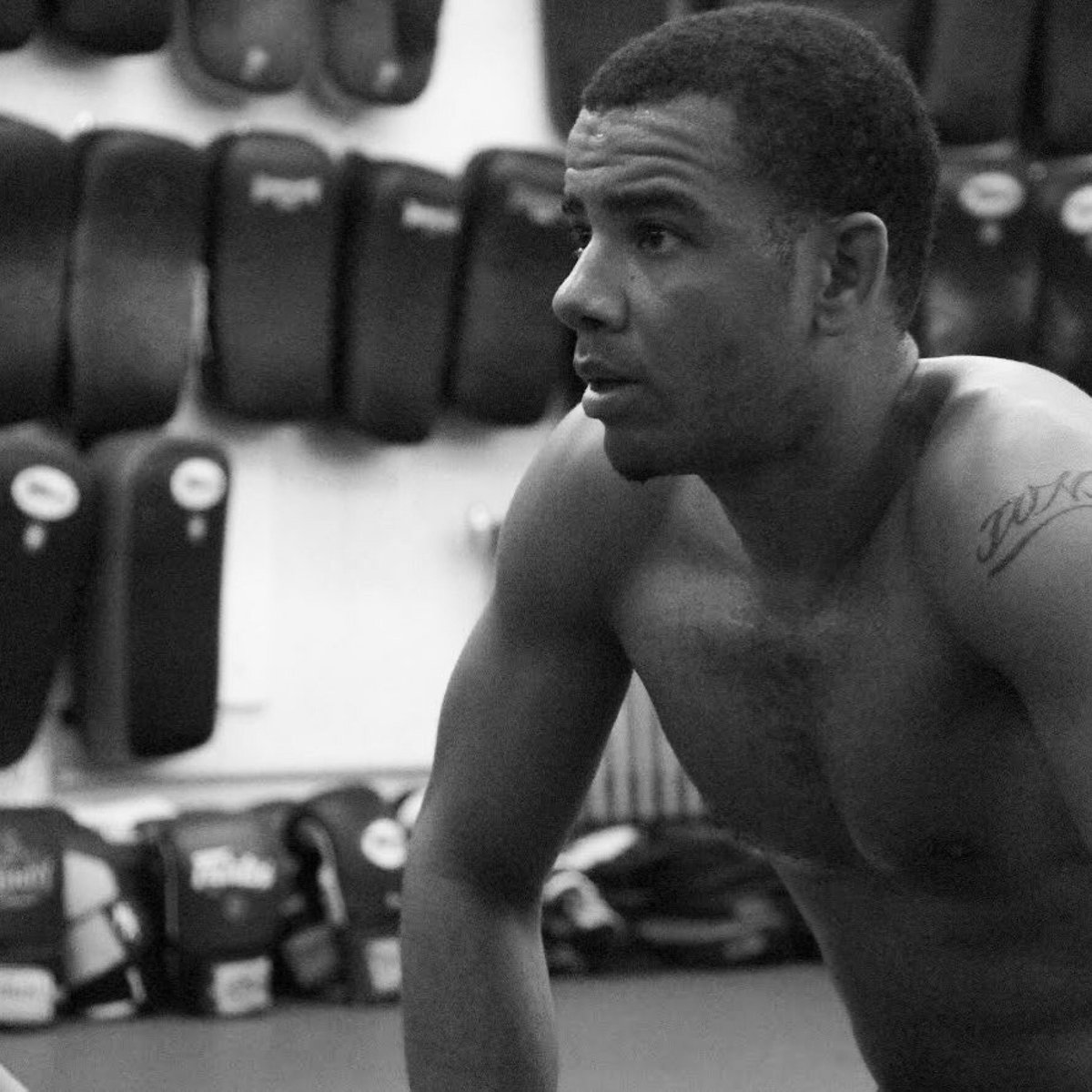 EvolutionMT's tweet photo. Working continuously to take his game to the next level, come watch @willdowork's EVOLUTION (pun intended) on 4/13 for @Fridaysfights #FridayNightFights at the Broad Street Ballroom (also viewable on @UFCFightPass). #WillDoWork #EvolutionMuayThai #NYC https://t.co/3YhUJM0sPJ