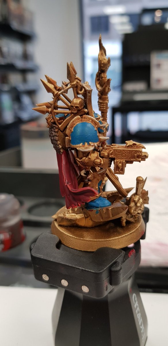 Red_Magician42's tweet photo. I was working on my first converted model. I added thousand sons blue. Then I started working on his cloak by applying khorne Red, shaded it with Carroburg Crimson, highlighted some edges with Wazadaka Red and finished the finer edges with Wild Rider Red. #PaintingWarhammer https://t.co/lNoWbiCrDg