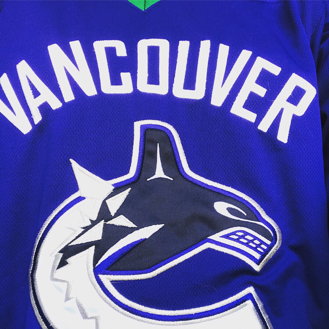 FishDevoteez's tweet photo. Unity #jerseysforhumbolt #SupportForHumbolt #prayers #vancouver #canada #fishdevoteez https://t.co/eDR8UPBCdW