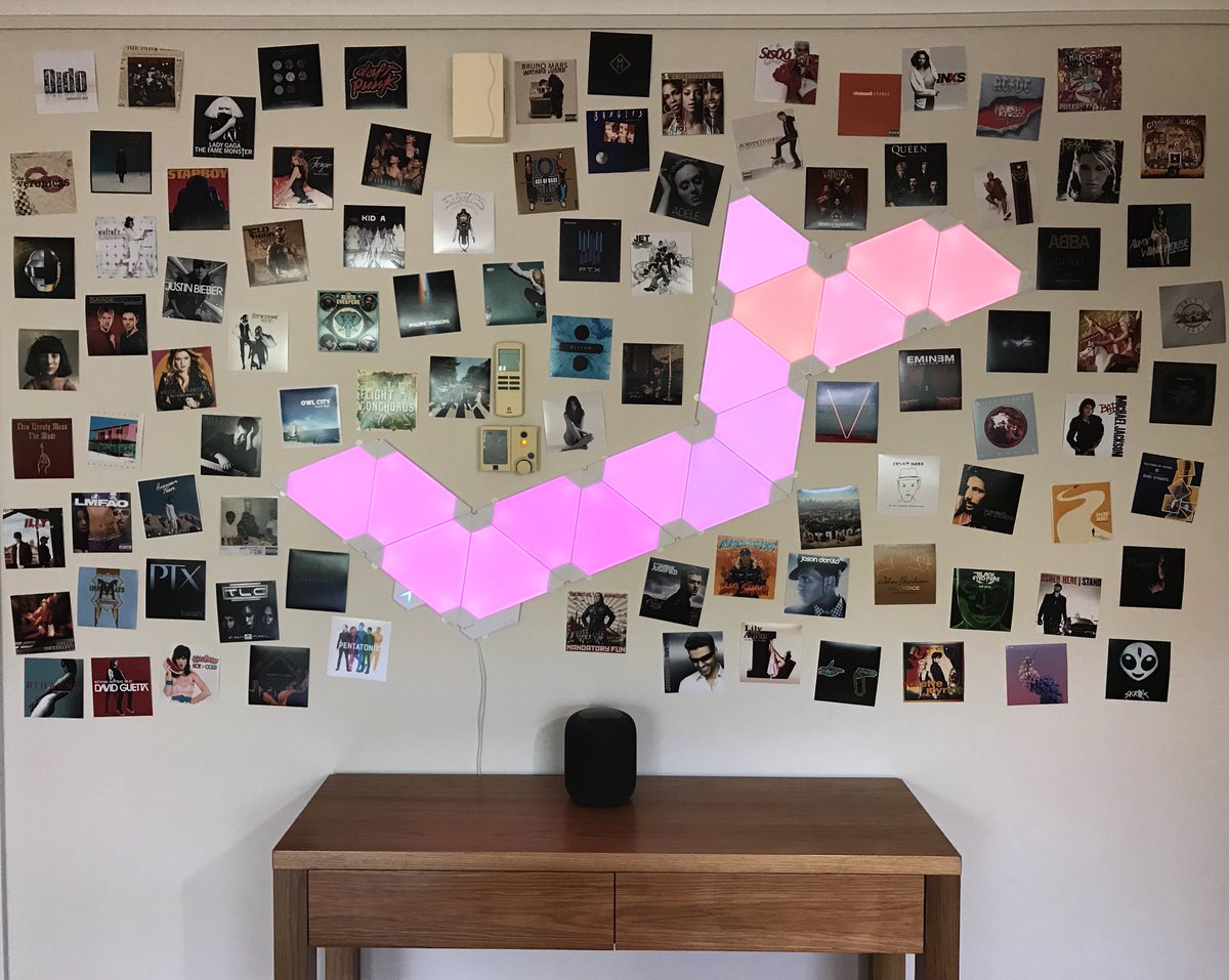 t8n_33's tweet photo. Our kitchen/dining music setup with @nanoleaf and @AppleHomePod. 🎶 😍 (looks even better when the music is pumping and the Rhythm module is active🤘). https://t.co/XlREMqMHbF