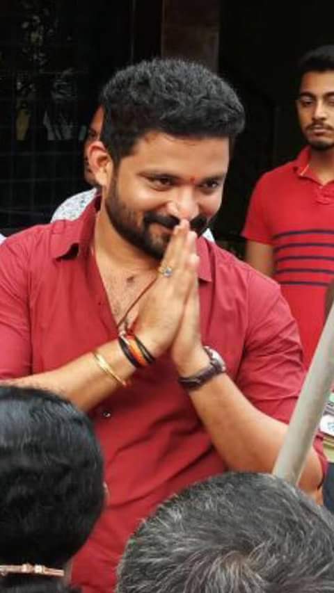 athiq_baksh's tweet photo. Lion of Dakshina Kannada
King of youth congress 
Voice of youth @TheMithunRai 
The future ICON
We need only Mithun Rai 
#moodabidrimulki#
@RahulGandhi @siddaramaiah @divyaspandana @IamDKShivakumar @DrParameshwara @INCIndia @IYC @IYCKar @YouthCongressDK https://t.co/heJLVMVoHG