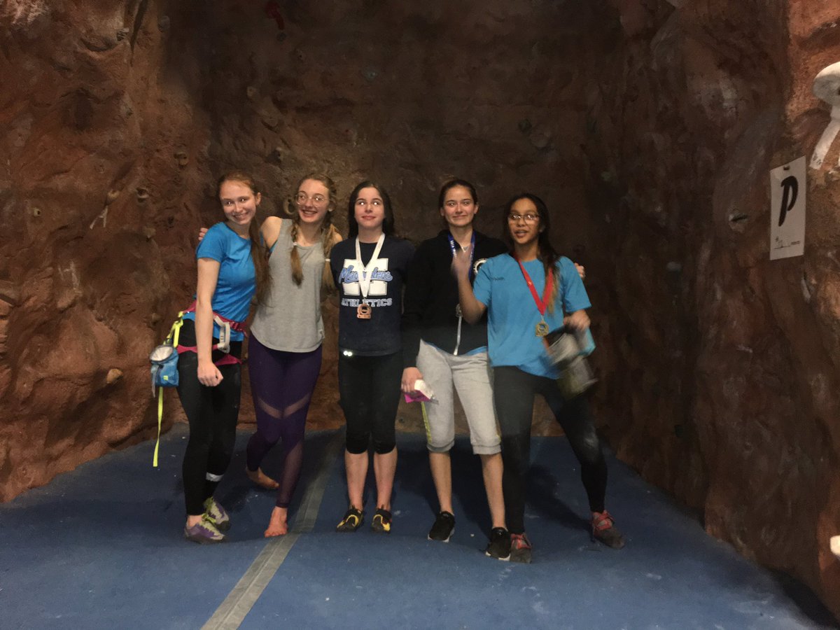 Congratulations to Lestine and Ana on their 1st and 2nd place finish at the @yraa_news finals. <a href="/SBAAthletics/">SBA Athletic Council</a> @SBAtoday