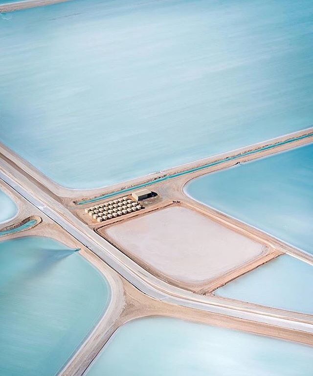 What color dreams are made of! Salt Lakes, Usless Loop in Western Australia.
Image via @sharkbayaviation @visualpleasuremag .
.
.
#saltlakes #westernaustralia #australia #landscape #landscapes #ariel #dronelife #travel #travelphotography #color #colors #… ift.tt/2IQ8wwu