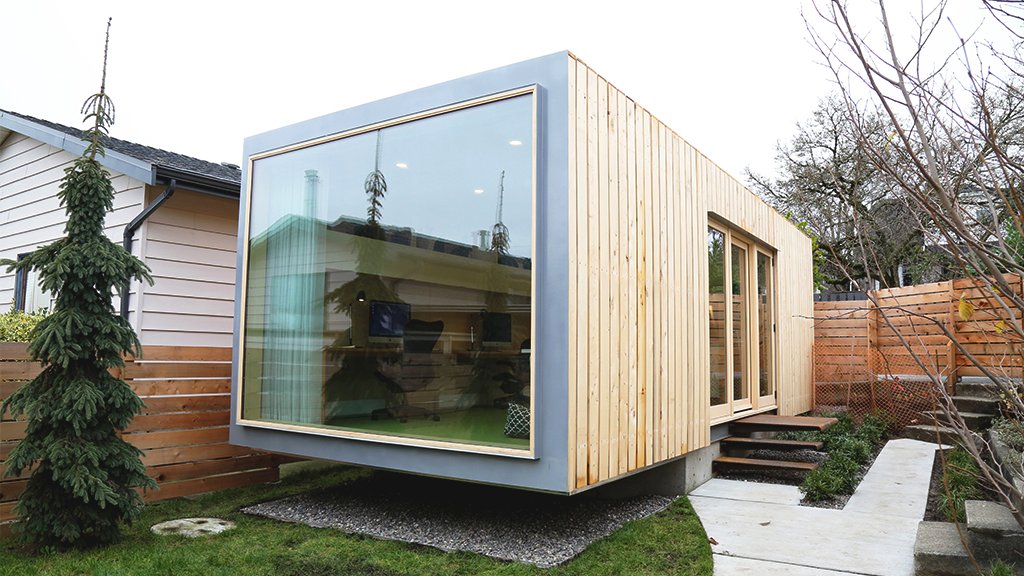 Randy Bens' Backyard Office - Who said containers can't look amazing? This is a clear example of cretivity and manufacturing working hand-on-hand. If you can come up with an idea, we will build it. #containerwest #containerstructures #containervancovuer #rbarchitects