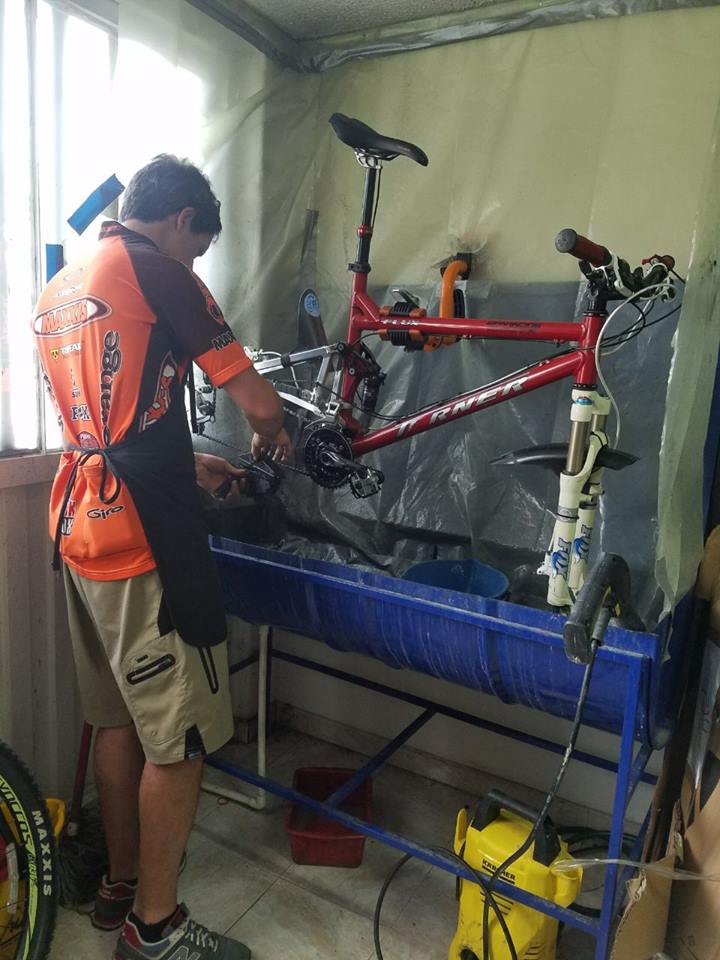 cyclepoint_co's tweet photo. Aprendiendo con los mejores: ParkTool School Colombia!!! #cyclepoint #cyclepointco #cyclepointsas #cyclepointcolombia #alistamientobicis #mantenimientobicis #parktool #parktoolschool #parktoolschoolcolombia https://t.co/7LheBJGBUQ