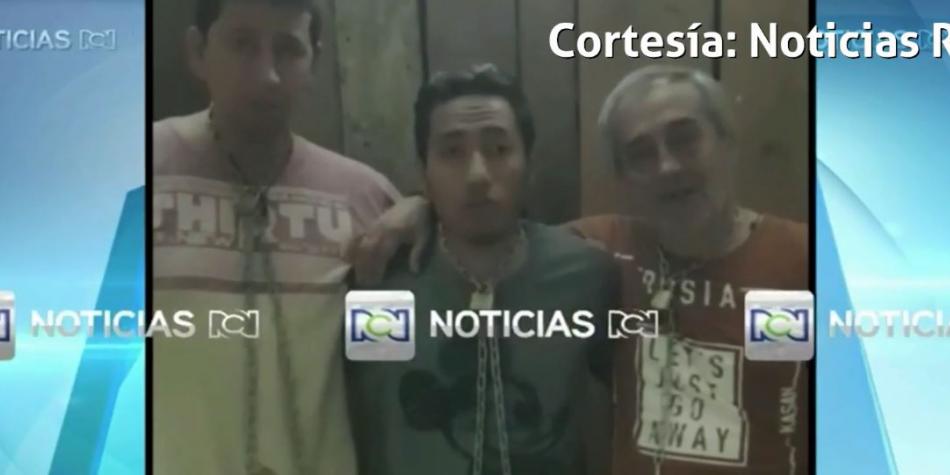 Citytv's tweet photo. Expectativa por fotos de periodistas ecuatorianos dadas a conocer https://t.co/opT2v98Aeh https://t.co/9z0KcinT7Y