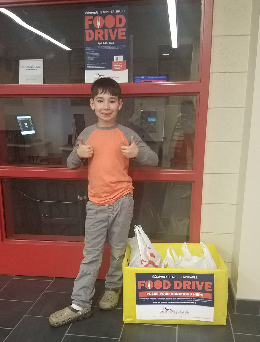 megsilvers's tweet photo. This guy is making #WavesOfKindness by donating to the @shippensburgU food drive! https://t.co/YM00BI4fjX