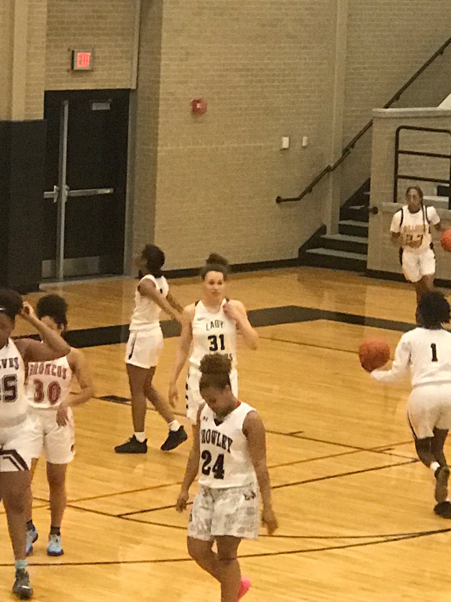 Crowley’s own Taelour Pruitt representing Tarrant County in the Dallas vs Tarrant County All-Star game.