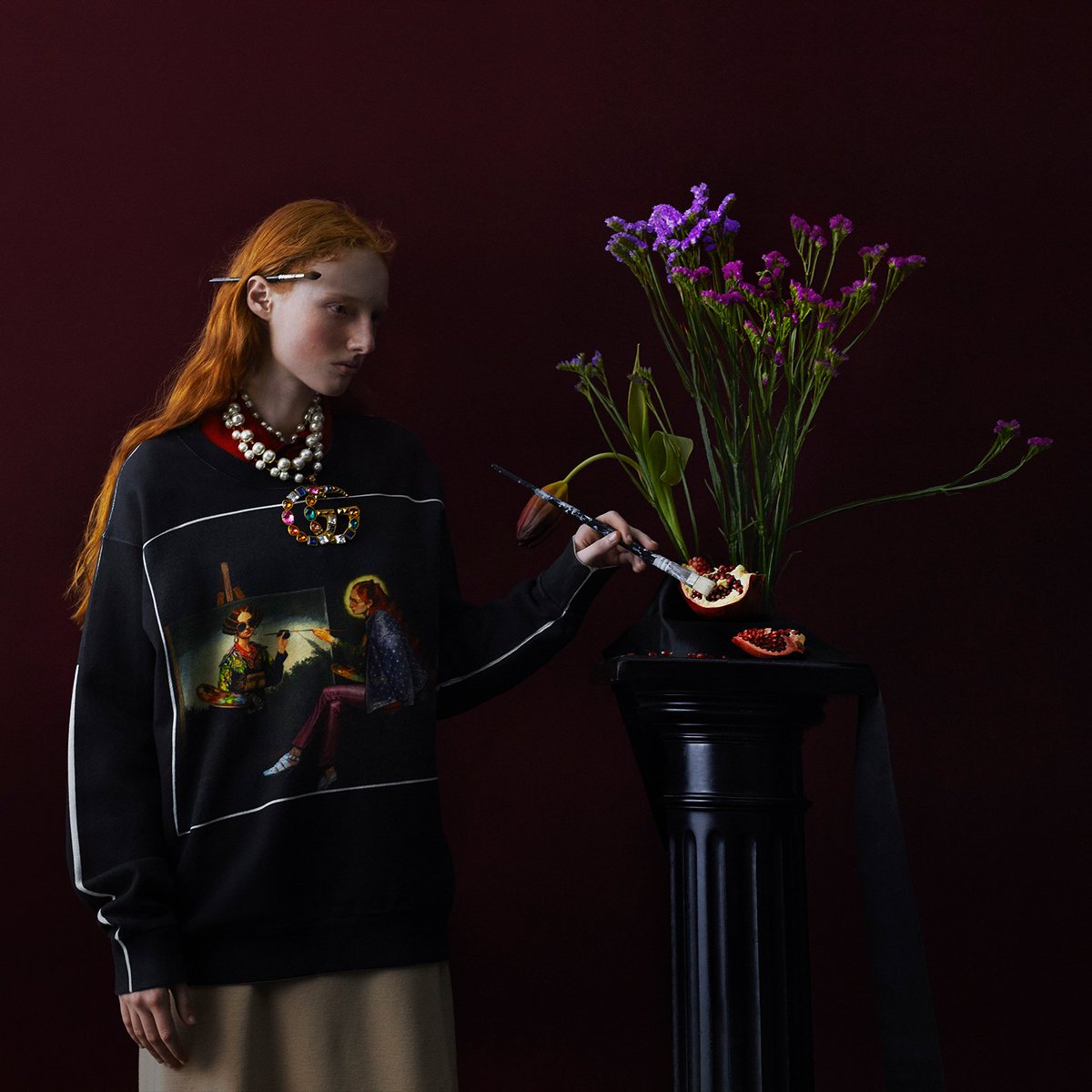 #GucciHallucination: a line-up of sweatshirts and T-shirts featuring the digital artworks by #IgnasiMonreal and numbered with a dedicated label (1 of 200 etc.). Only 200 T-shirts and 100 sweatshirts have been made in each style—available on.gucci.com/_GucciHallucin…
Photo: #JuliaHetta