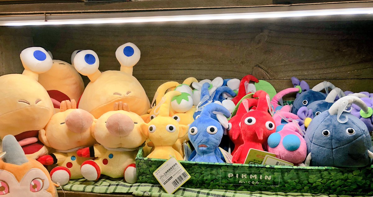 ヴィレッジヴァンガード渋谷本店 ピクミングッズ入荷しました カラフルで春っぽいピクミングッズ 懐かしいなぁーと思ってたら 新ピクミン登場 気になる方は是非ご来店ください