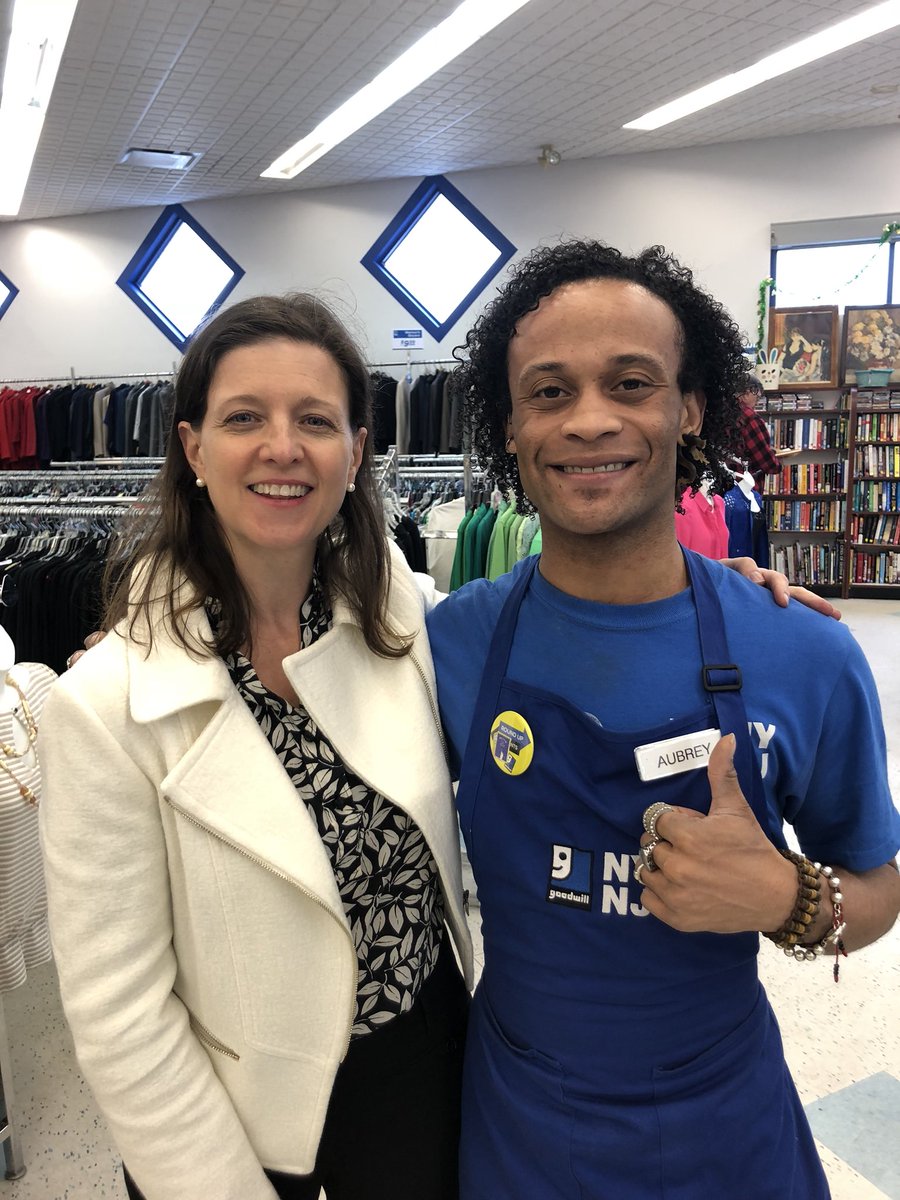 KatyGaulStigge's tweet photo. Round up your purchase at @GoodwillNYNJ is so easy with a great guy like Aubrey in Colonie NY and his awesome customer service. #centsmakeimpact #supportPWD #wkdev #retail #Albany #NYUpstate https://t.co/HQZdIKz6kZ